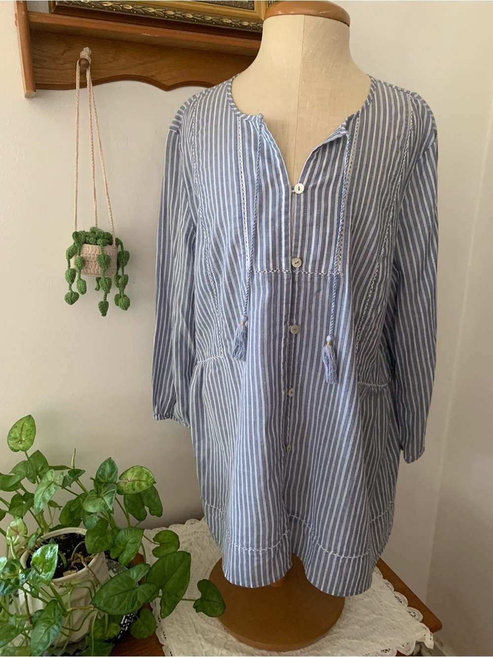 J. Jill Blue and White Pinstripe Chambray Embroidered Oversized Tunic Cotton M